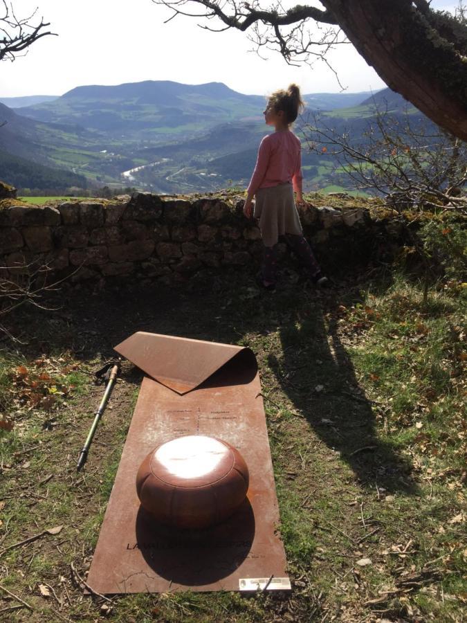 Gite La Cerise Qui Rit La Cresse Buitenkant foto